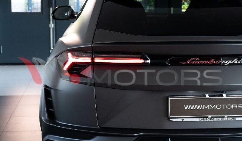 LAMBORGHINI Urus S 4.0 V8 666 CV pieno