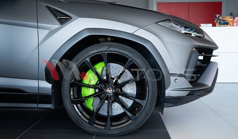 LAMBORGHINI Urus S 4.0 V8 666 CV pieno