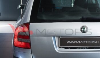SKODA Octavia 2.0 TDI DSG Wagon Elegance pieno