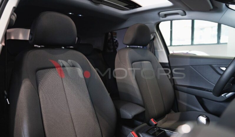 AUDI Q2 30 TDI Identity Black pieno