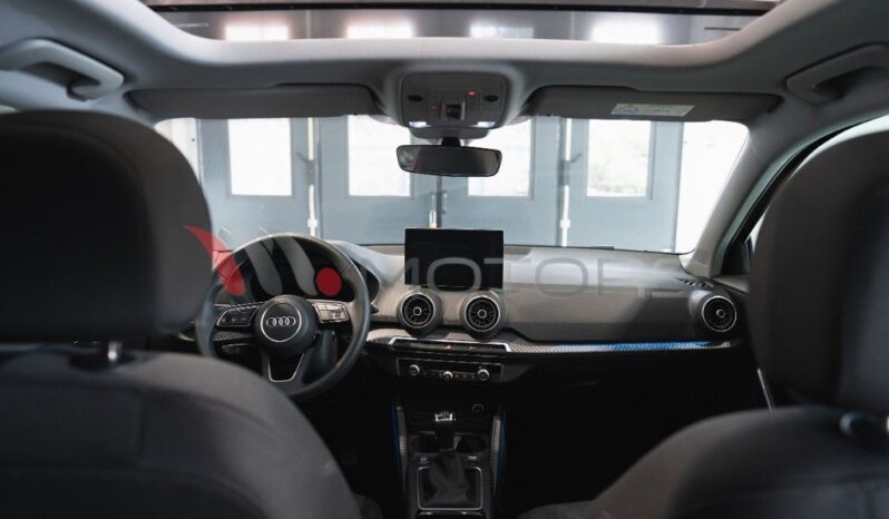 AUDI Q2 30 TDI Identity Black pieno