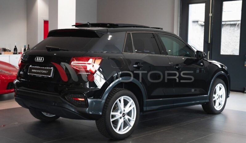 AUDI Q2 30 TDI Identity Black pieno