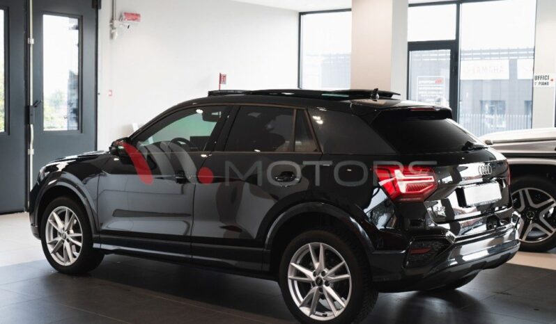 AUDI Q2 30 TDI Identity Black pieno