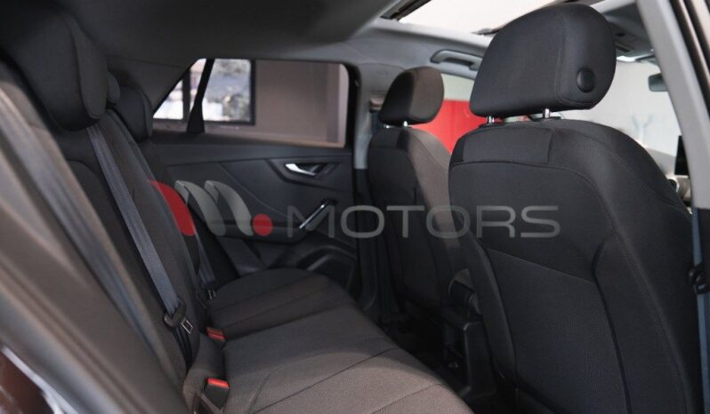 AUDI Q2 30 TDI Identity Black pieno